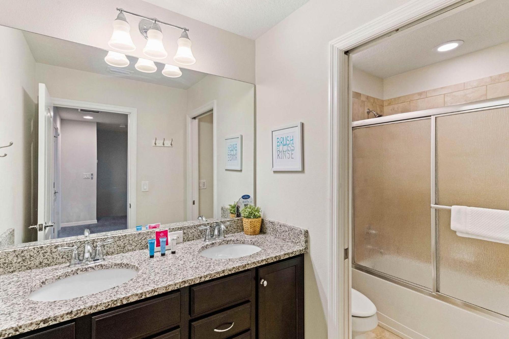 Townhome With Private Pool, Bbq & Free Waterpark Kissimmee Bagian luar foto